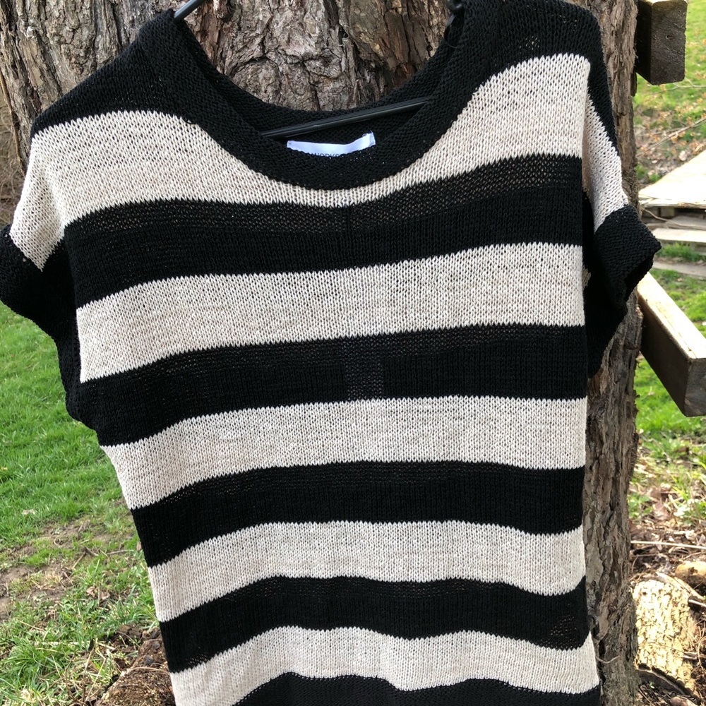 Short sleeve sweater 💙
